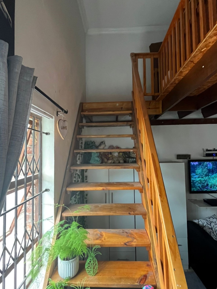 5 Bedroom Property for Sale in Noorsekloof Eastern Cape